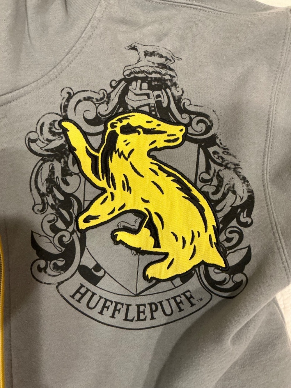 Harry Potter Hufflepuff sweatshirt size L - Picture 4 of 6